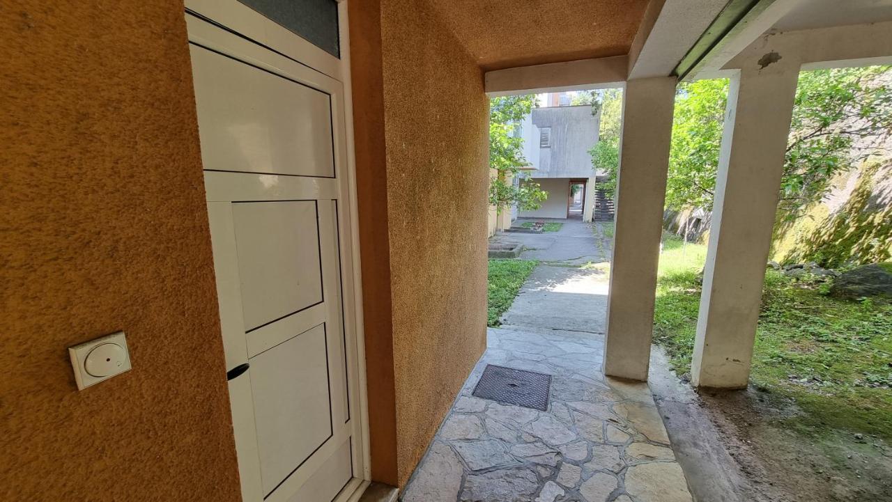 Apartment Savina ヘルツェグ・ノヴィ エクステリア 写真