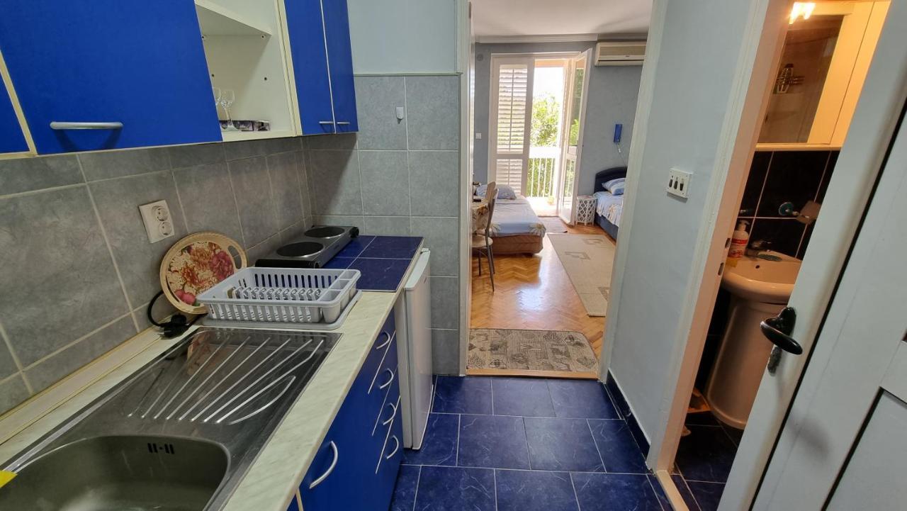 Apartment Savina ヘルツェグ・ノヴィ エクステリア 写真