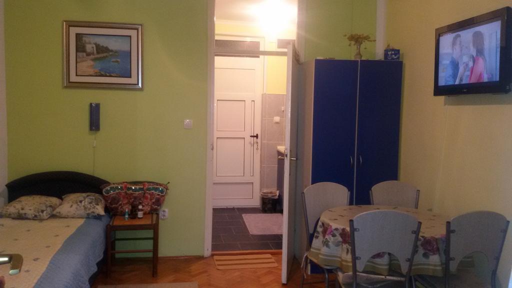 Apartment Savina ヘルツェグ・ノヴィ エクステリア 写真